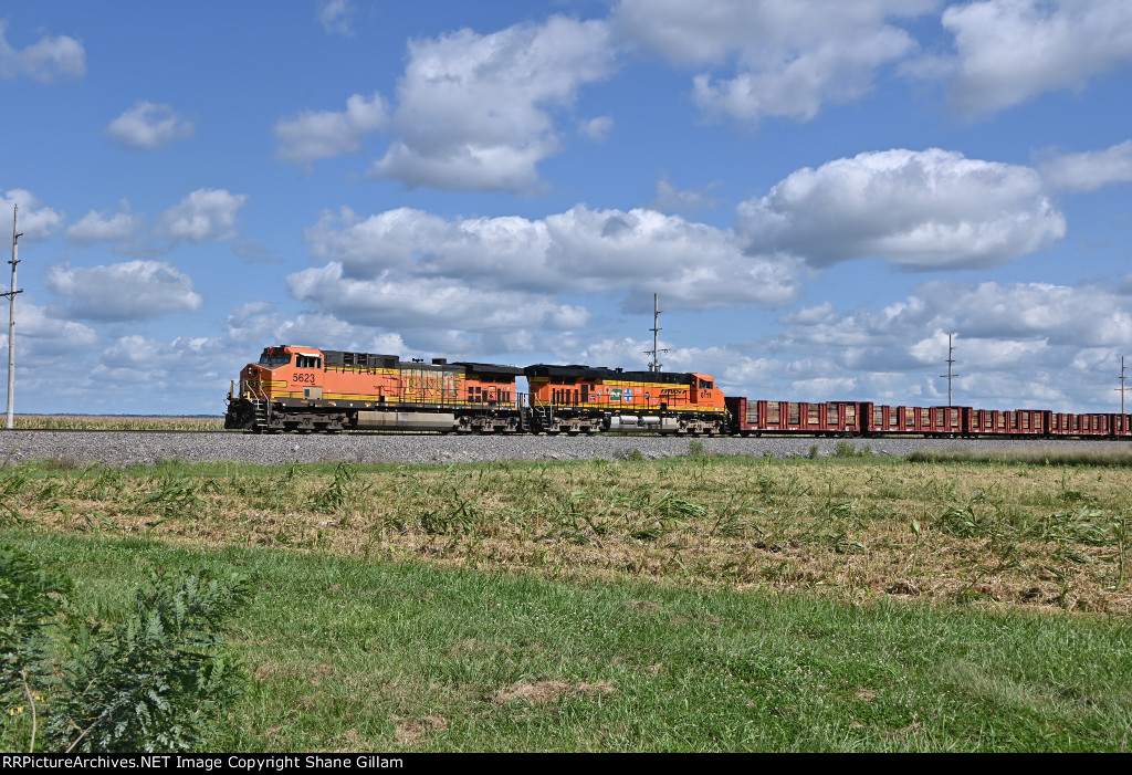 BNSF 5623